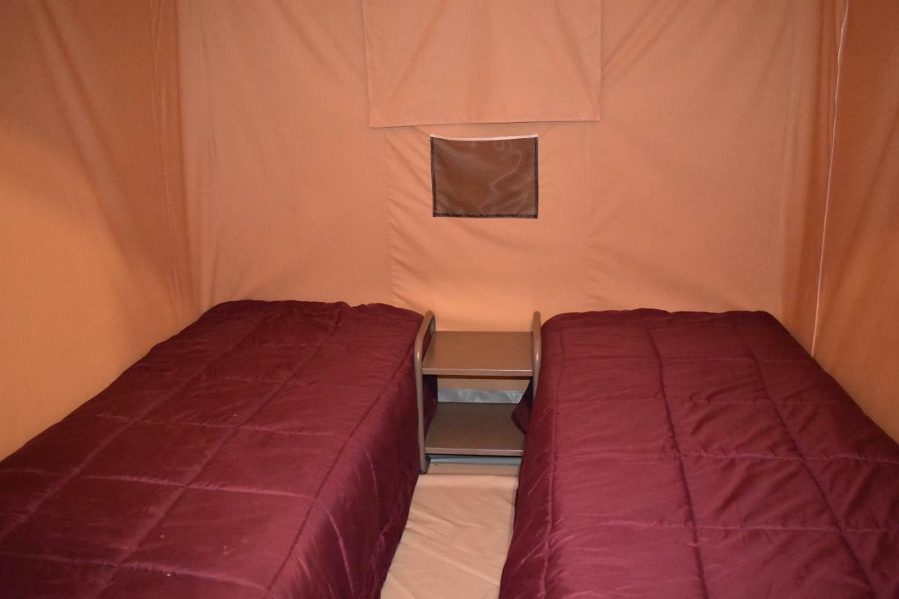 Camping Les Tournesols Sille-le-Guillaume Ngoại thất bức ảnh